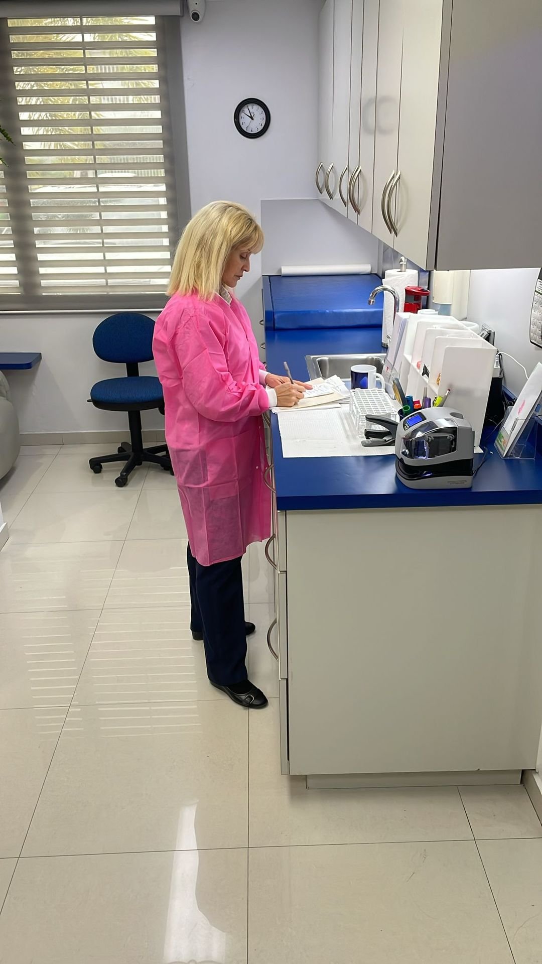Lab Sunny Hills Lcda 6